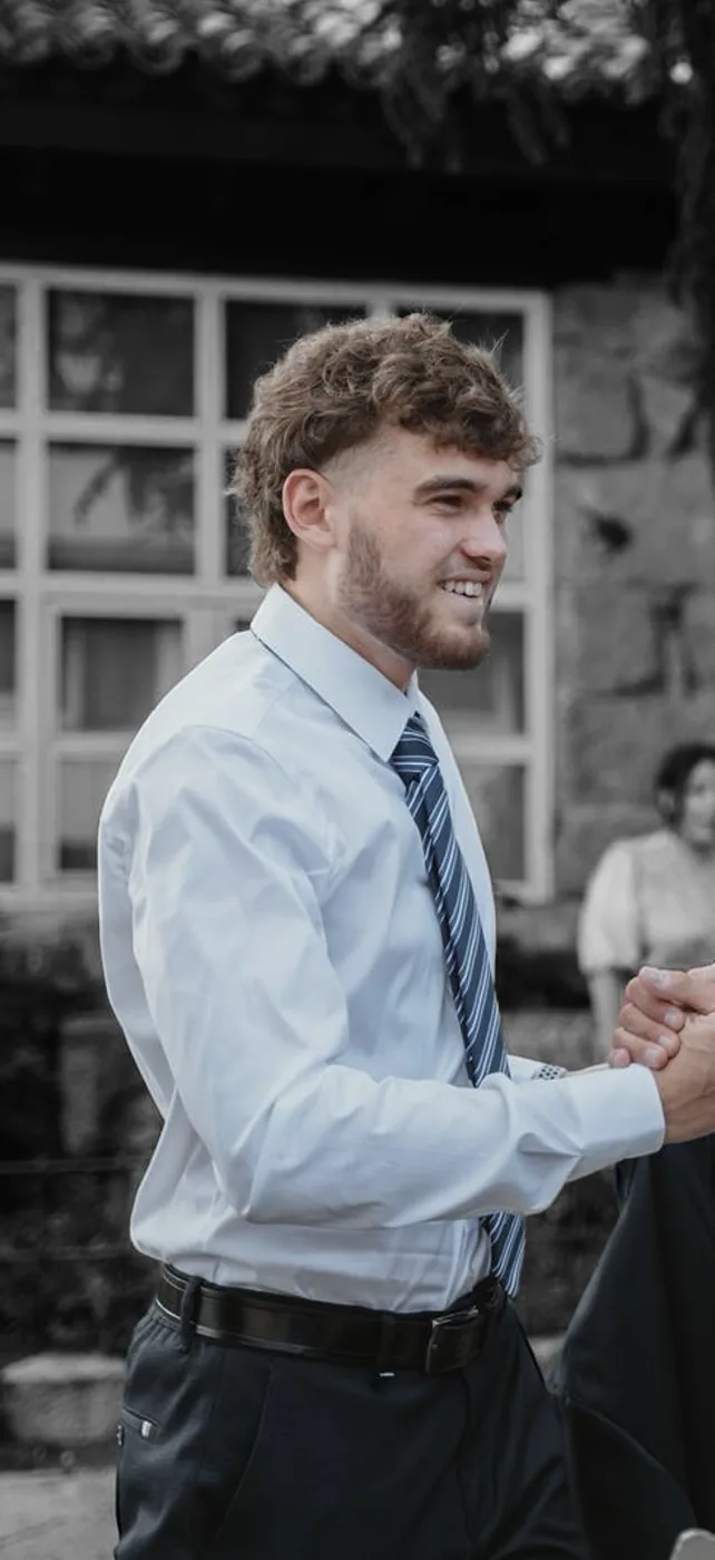 Alejandro Elbaz in a blue tie